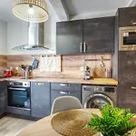 Bel Appartement Avec Terrasse Au Coeur D\'Avignon